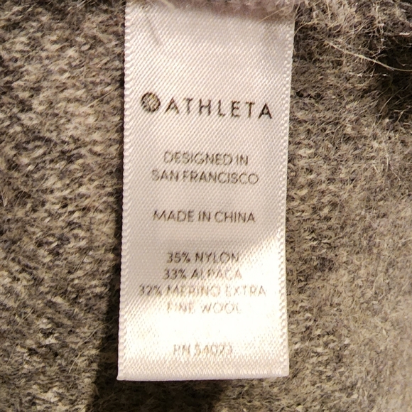 ATHLETA Camo Grey Sweater. Made Fine Wool, Alpaca and Nylon. Size XS. - Picture 4 of 10